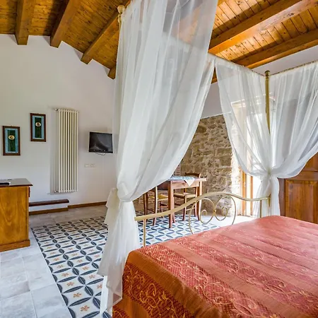 בית נופש Arcaloro Sant'Angelo di Brolo