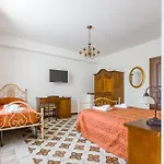 Holiday home Arcaloro