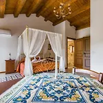Arcaloro Holiday home