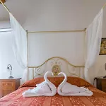 Arcaloro Holiday home *
